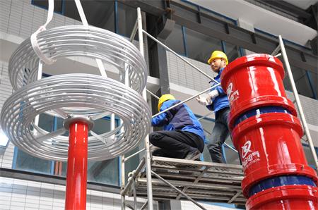 变频串联谐振装置组装现场